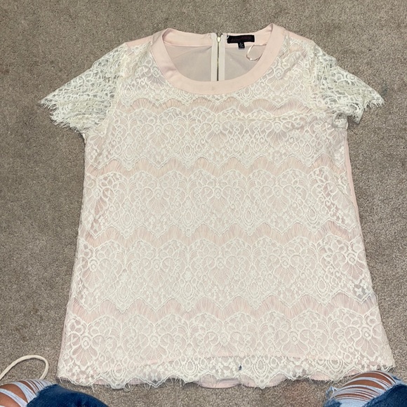 Leo meets Virgo size large lacy blush pink top - Picture 1 of 2